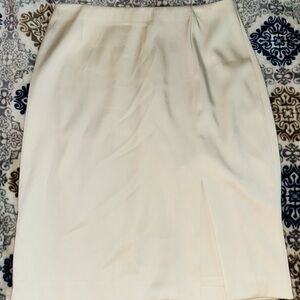 Chic H&M White Pencil Skirt Size 6